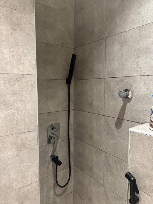 ستديو فاخر بموقع مميز Apartment *